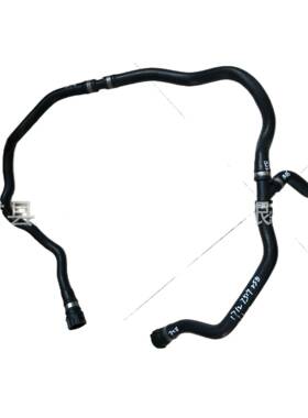 17127548224、17127548223、17127537108汽车水管