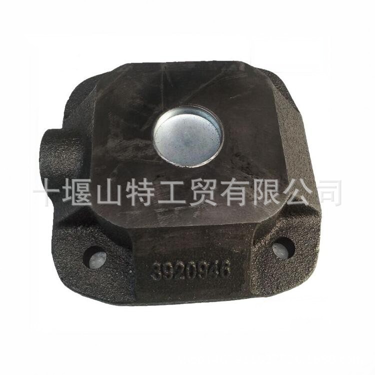 船机柴油发动机配件4BT6BT输水管接头3920946