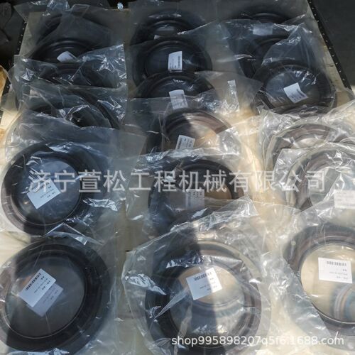WA470-3装载机配件707-00-01841转向油缸总成    山推配件