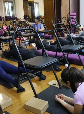 专业瑜伽Yga椅辅o助椅子加粗KM-7025-加艾扬格折厚叠椅健身辅助架