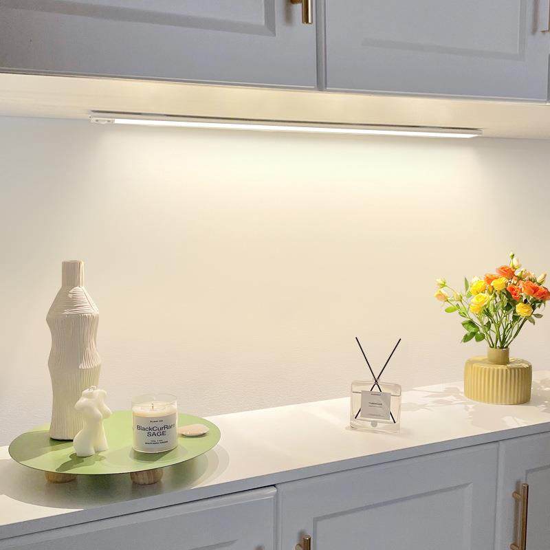 智能免布线人体感应灯条usb充电磁吸入户玄关橱柜衣柜LED感应灯带,节庆用品/礼品,新娘配件,淘宝优惠券,粉丝福利购,淘宝优惠卷