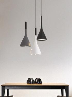 北欧铝材灯个性吧台餐吊厅灯简约现代卧室床头树脂LED单头小吊灯