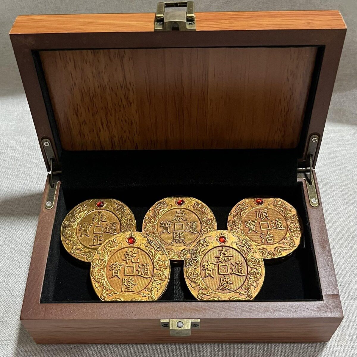 仿古铜镶宝石五帝铜钱配精品盒子一套加厚大号老铜钱古钱收藏品