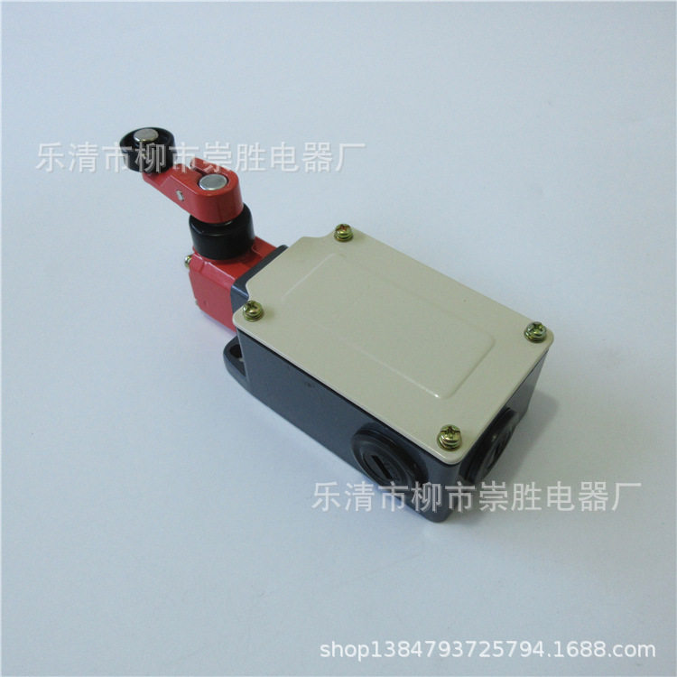 行程开关3SE3303-1G限位开关二开一闭触点自复位LXP1-303/1G图片
