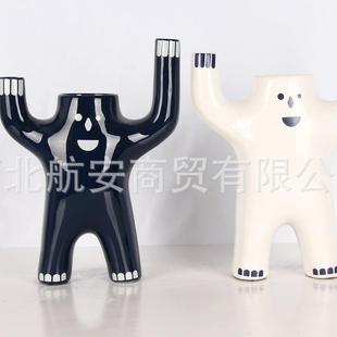 现代简约创意陶瓷工艺品摆件陶瓷举手人物软装饰品工艺品书架桌面
