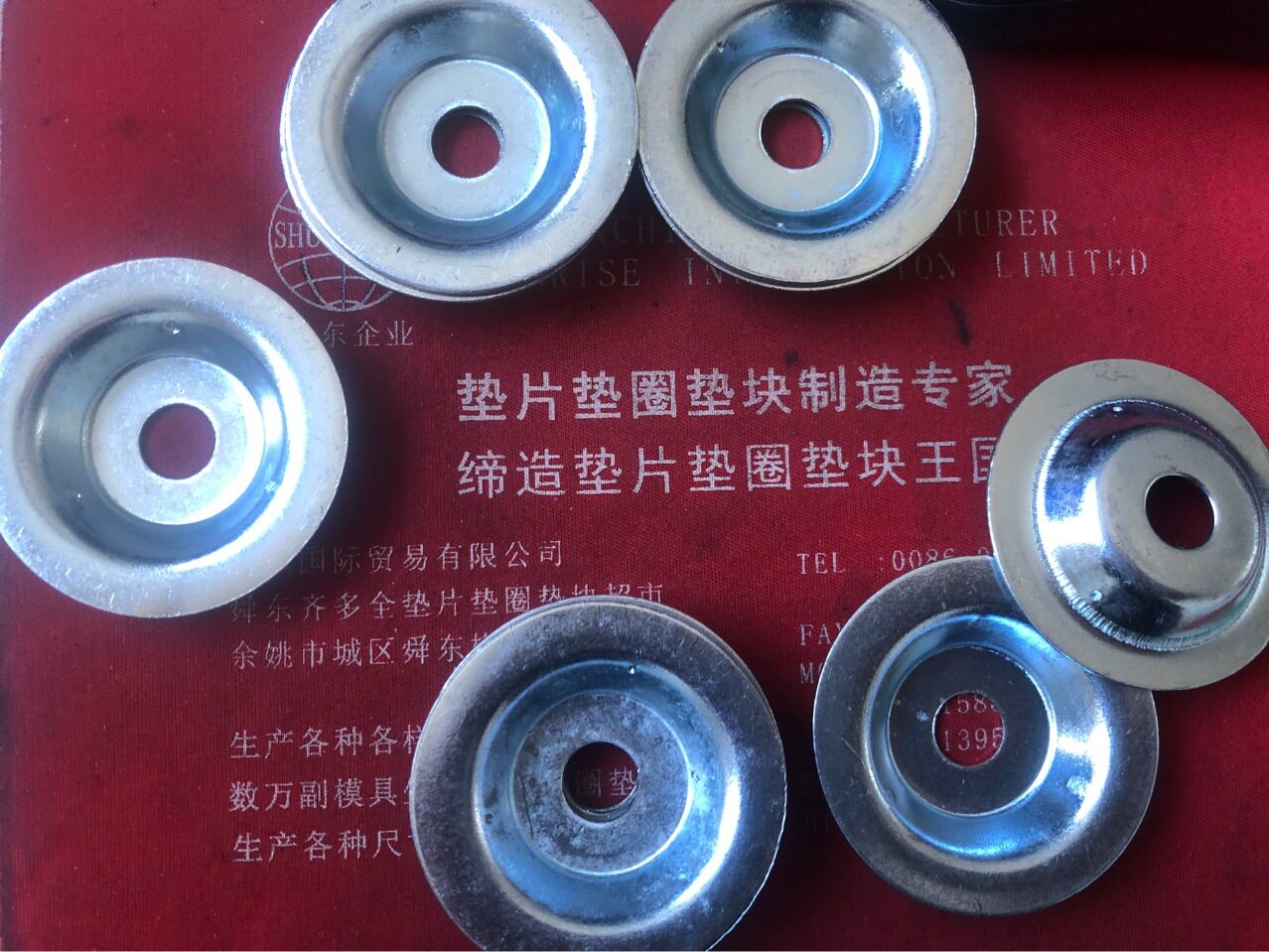 地脚螺丝保护罩机油泵碗形垫圈螺杆保护套铝壳铝盖铝垫块
