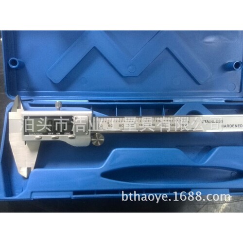 防水数显卡尺  IP67防尘 开机置零0-150 1118-200BC 300