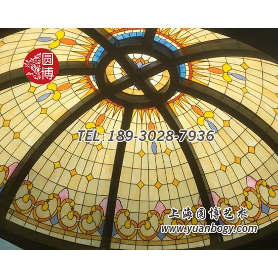 彩绘教堂玻璃彩色穹顶镶嵌玻璃穹顶室外别墅彩色穹顶玻璃采光顶