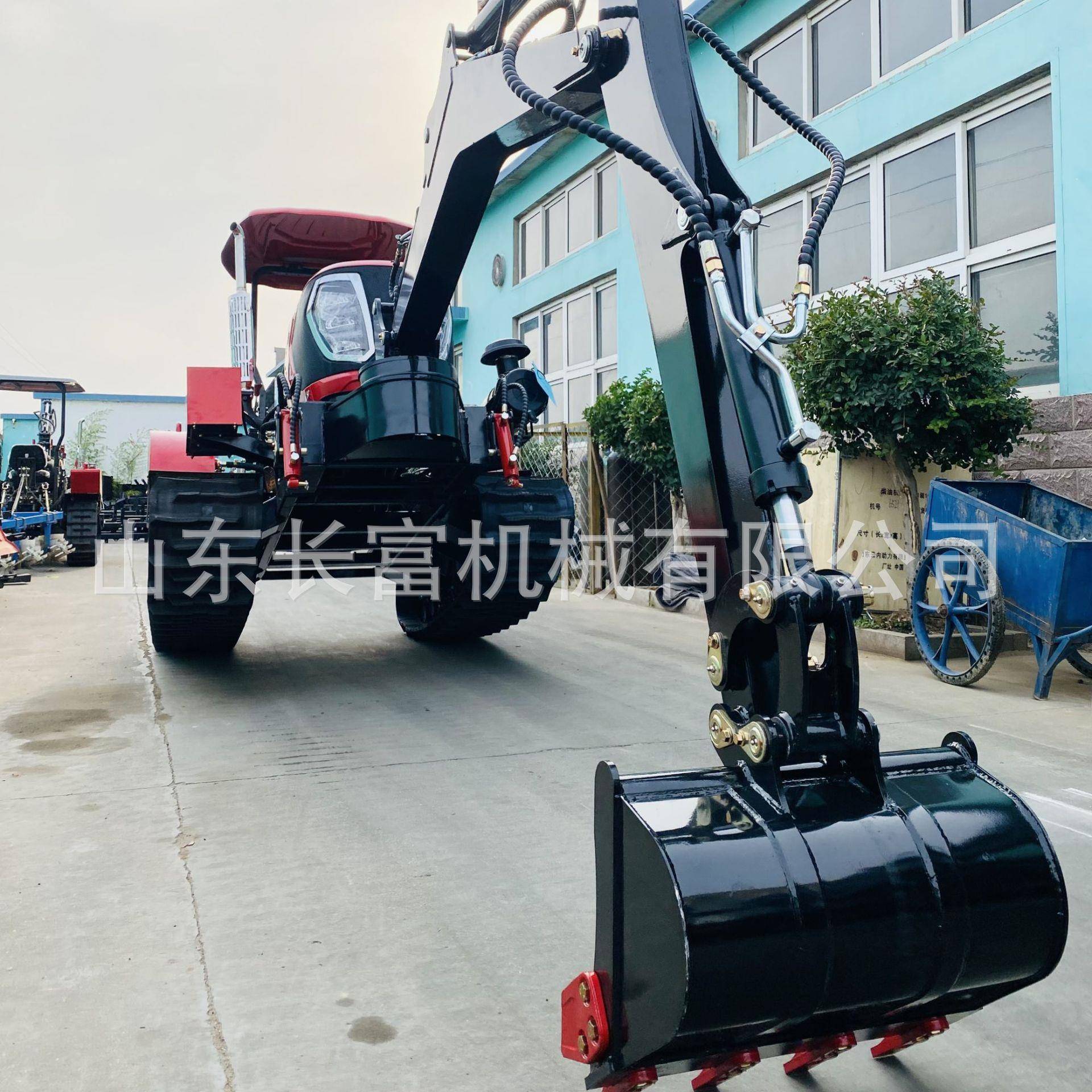 BPK多功能履带100马力旋机耕00马1履带拖拉机水旱两用柴油耕力地