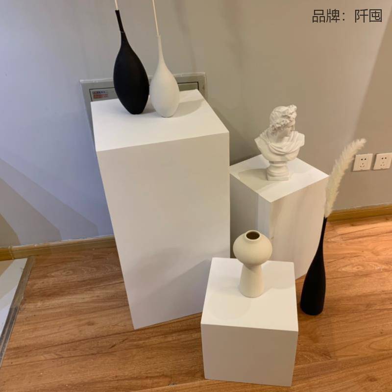白色方块摆台摄影产品展示台