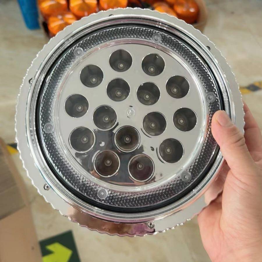 大功率LE-20超520THK亮闪电型大圆灯高T速防雾追4尾安全信号灯警