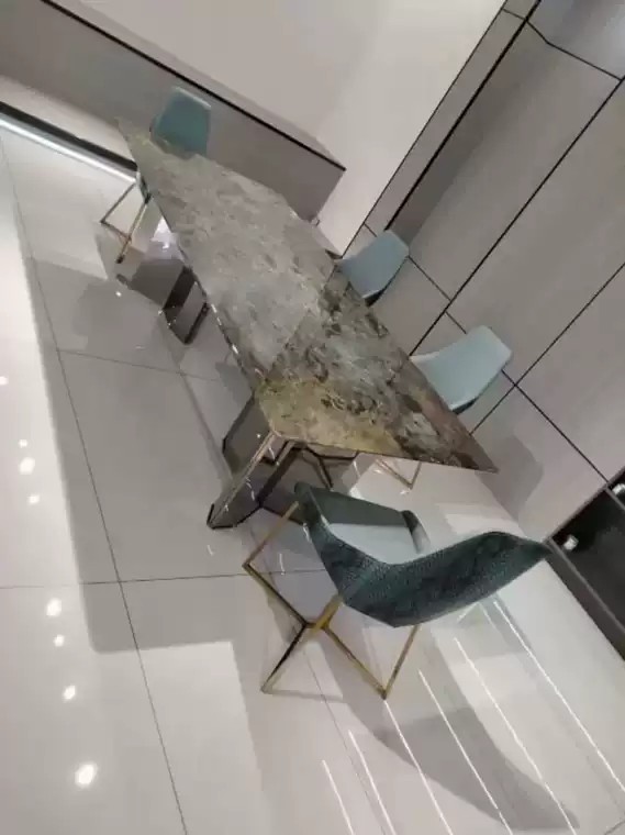 创意不锈钢绒布大理石餐椅