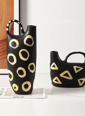 桌式轻奢创意意手绘陶瓷提耳花瓶样REQ板房客厅餐插花装新奇特软