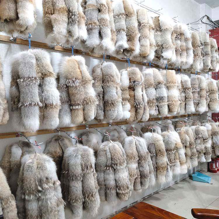 源厂狐狸仿真狼毛领安福田加ZIG拿大莆的鹅08款草皮毛条领毛厂家