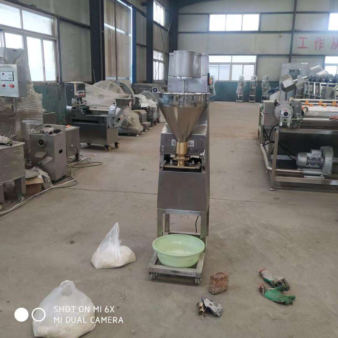 自动肉丸成型机 撒尿牛肉丸子机器 圆子成型设备丸子机现货