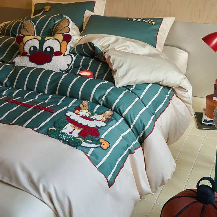 送抱枕龙年~A类100支丝滑全棉三四件套可爱毛巾绣纯棉床单床笠