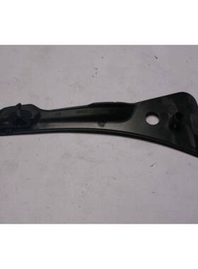 KD5H-50-8B1适用于马自达CX52018款叶子板侧密封板