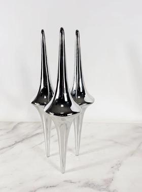 现代意板轻奢创意倒影体锥树脂金属摆件样间前面酒店创售楼3846处