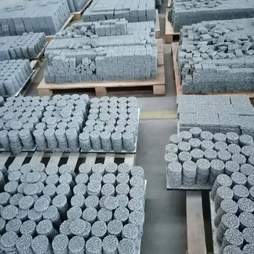 铸造陶瓷碳化硅陶瓷片 铸造泡沫陶瓷片 铸造蜂窝煤陶瓷片圆形