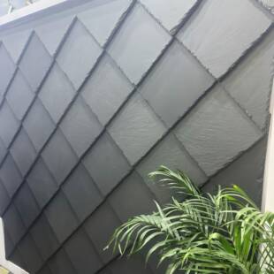 然青石板瓦片瓦板顶隔古热黑色板岩青石石板瓦202仿天别墅屋鱼鳞