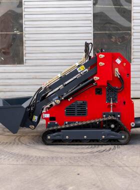 HT430小型滑移装载机发货德国小履带转载机