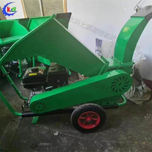 移动式道路修剪树枝机园林树枝粉碎设备汽油农作物秸秆碎枝机