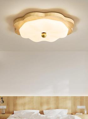 侘寂风卧室灯中古吸顶灯轻44234奢复灯桃古胡木圆形护书眼房主卧