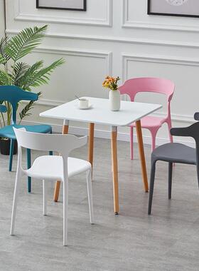 r^北欧753餐椅组合现代简约小户型家用桌斯饭桌木白色实伊姆洽谈