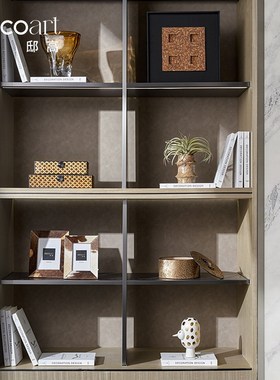 邸高家居现代公司展厅氛围布置展示柜装饰品相框酒柜摆件组合搭配