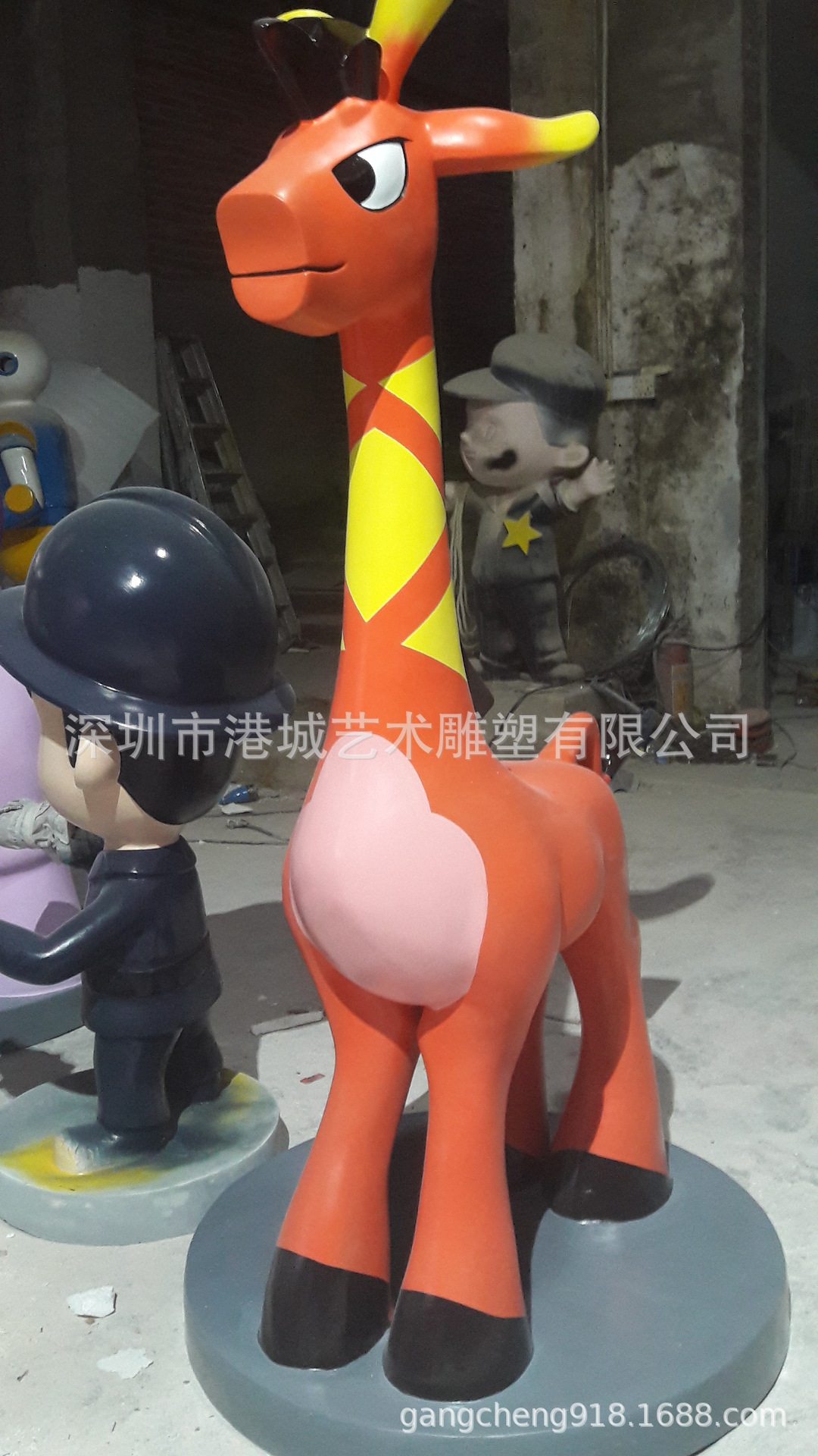 幼儿园游乐场树脂美陈彩绘卡通动物摆件玻璃钢抽象鹿雕塑工艺品
