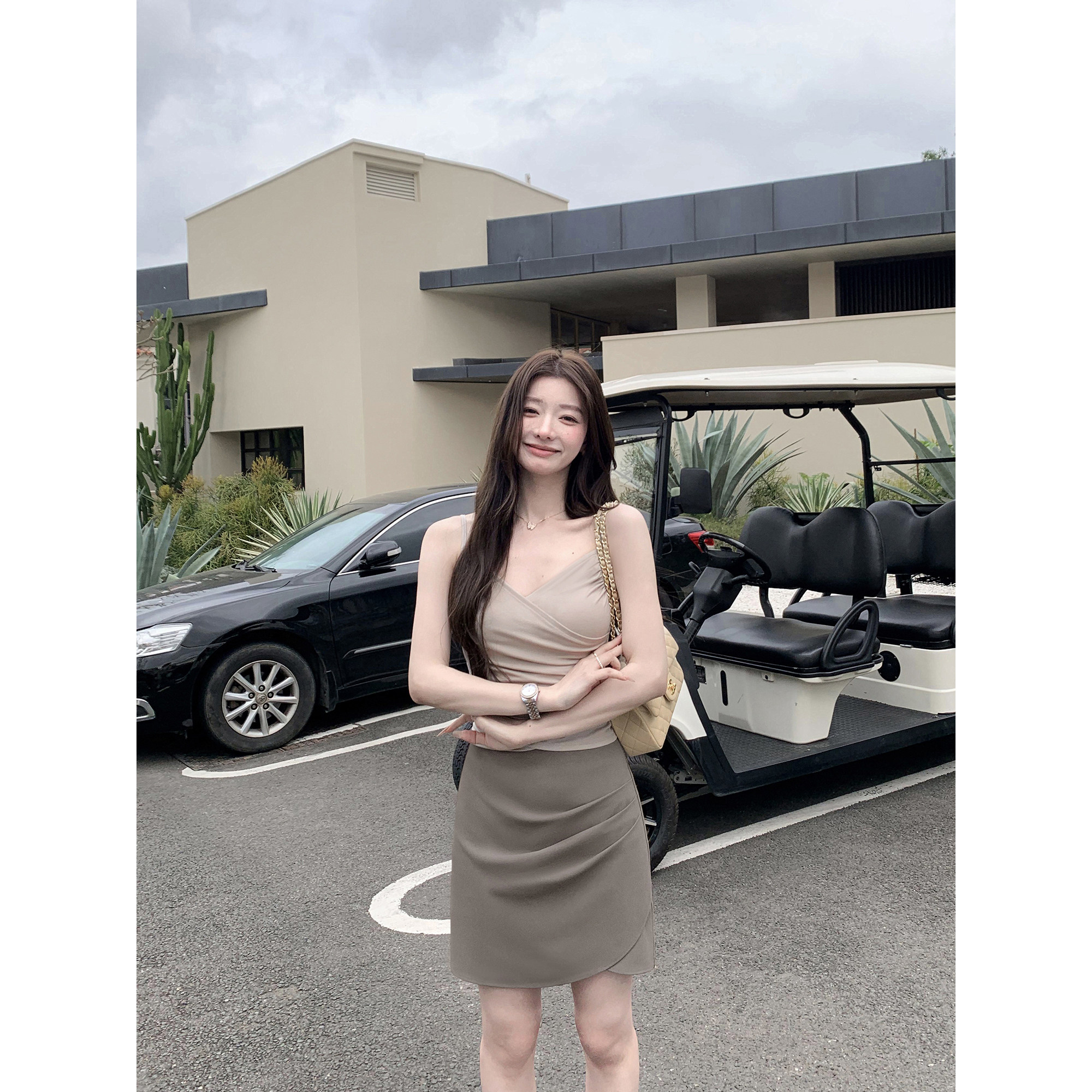 1XTWO 性感曲线 肌理感高腰显瘦半身裙女气质通勤捏褶A字包臀短裙