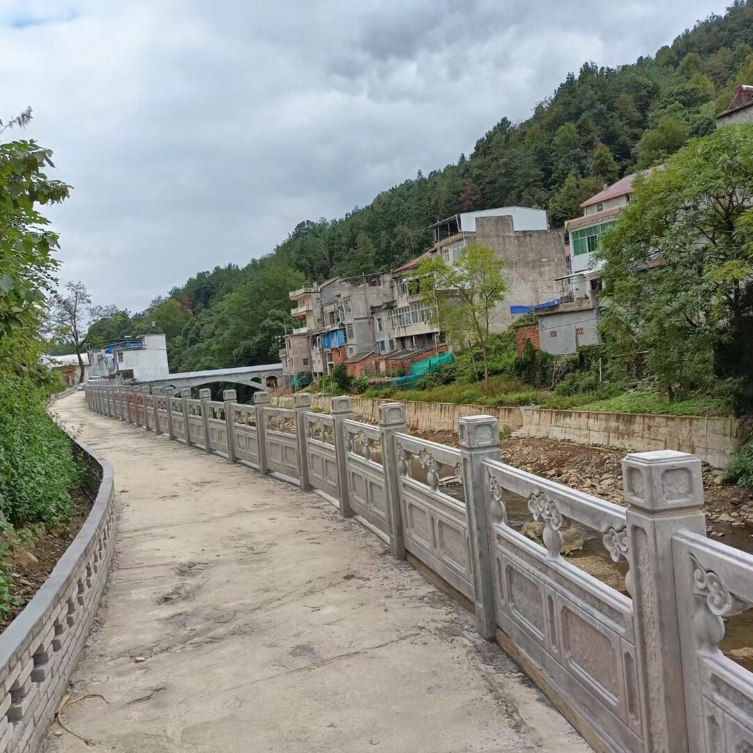 护城河安全护栏混凝土仿石栏杆仿大理石花岗岩护栏板
