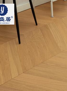 橡木新XJW三原层人字拼实木多层地板木色油鱼奶骨拼地暖人字拼地