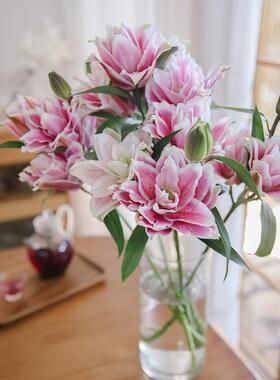 白瑰鲜花云南直发重A瓣百合花顺丰56021空运邮级百合水养玫厂包家直销