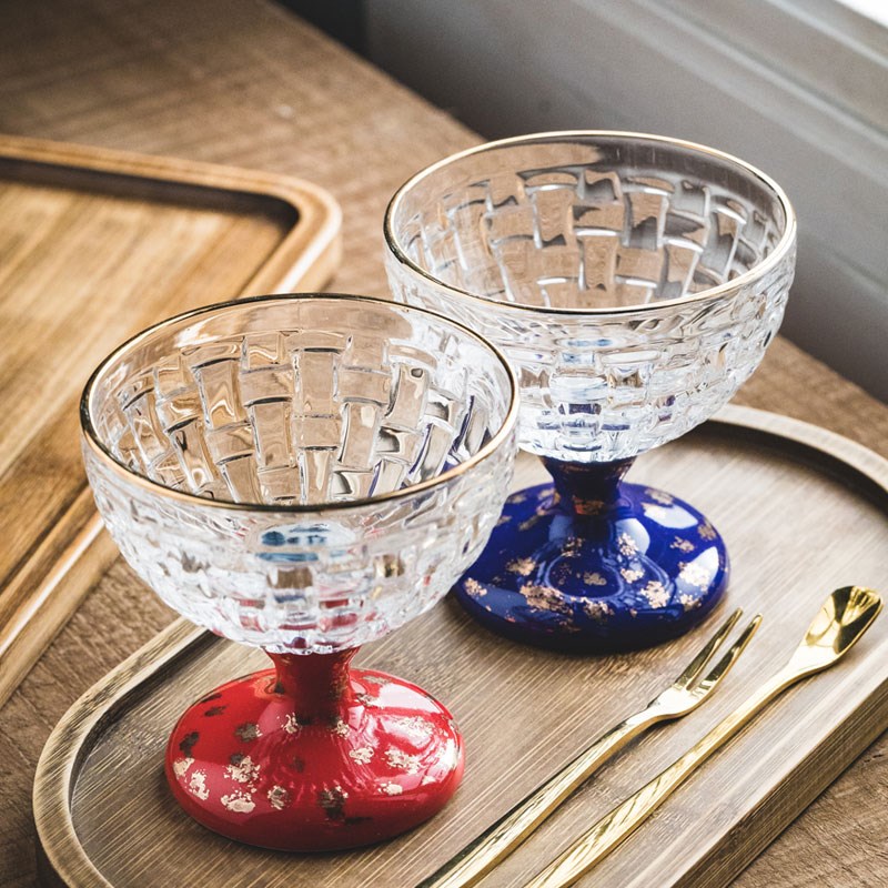 贵妇金边玻璃红色高脚甜品碗具燕窝糖水透明浮雕网红冰淇淋冷饮杯