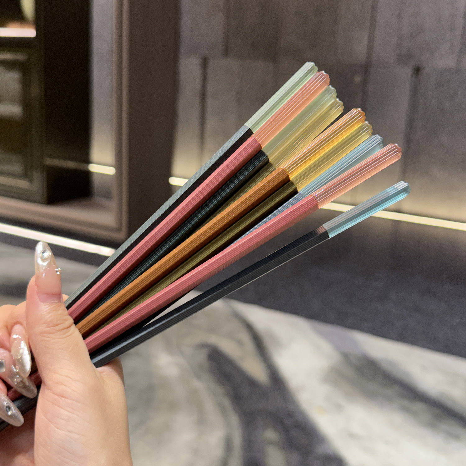 【老板娘自留款漂亮】合金筷子家用一人一筷五色分餐防滑筷子