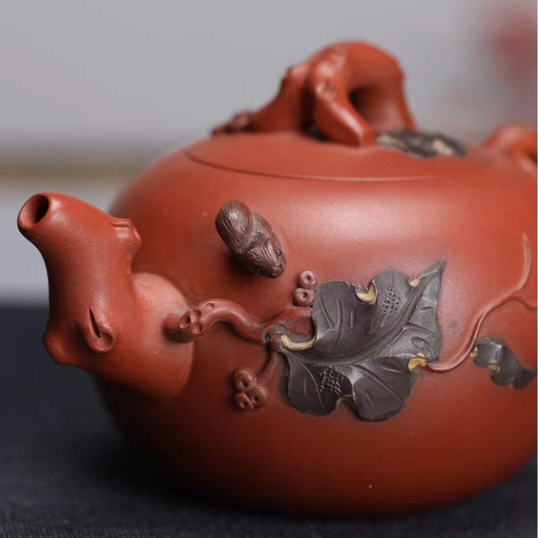 宜兴紫砂茶具家纯工贴花063文玩泡茶手名器原矿红泥紫壶泥松鼠葡