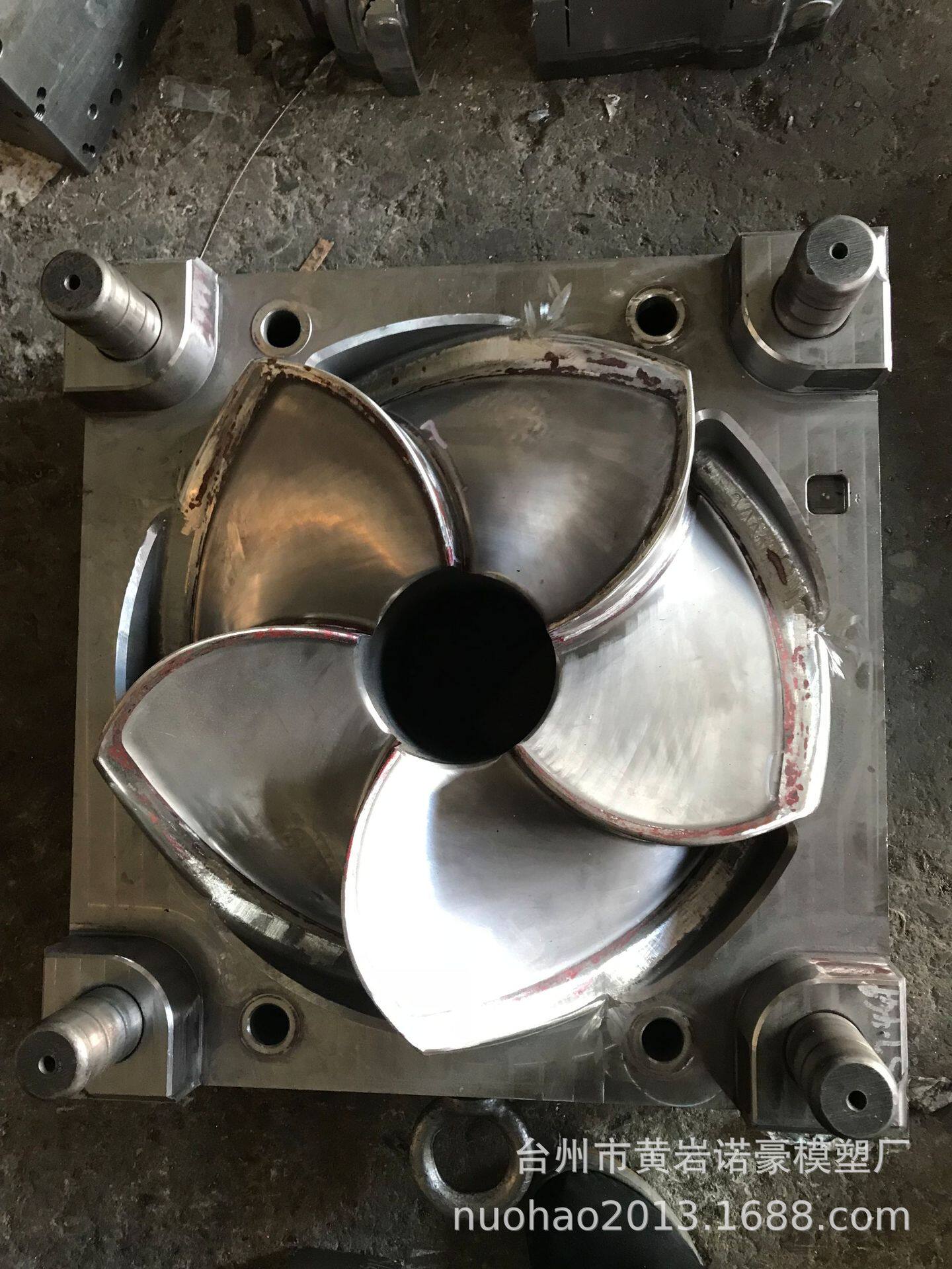 风叶散热器吹风罩塑料模具定制