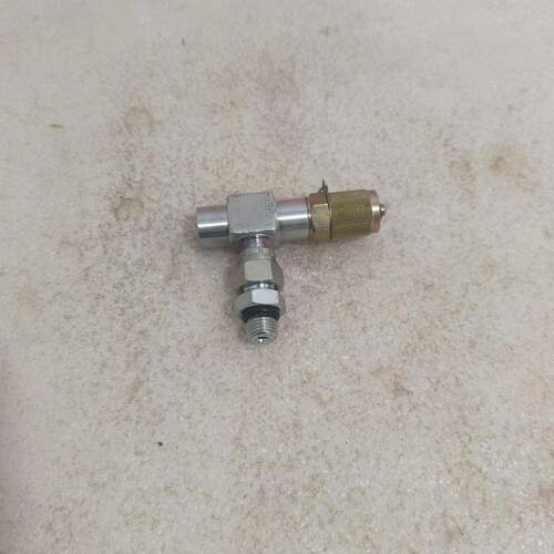 现代485Vs挖机配件液压油管三通接头31N6-66080