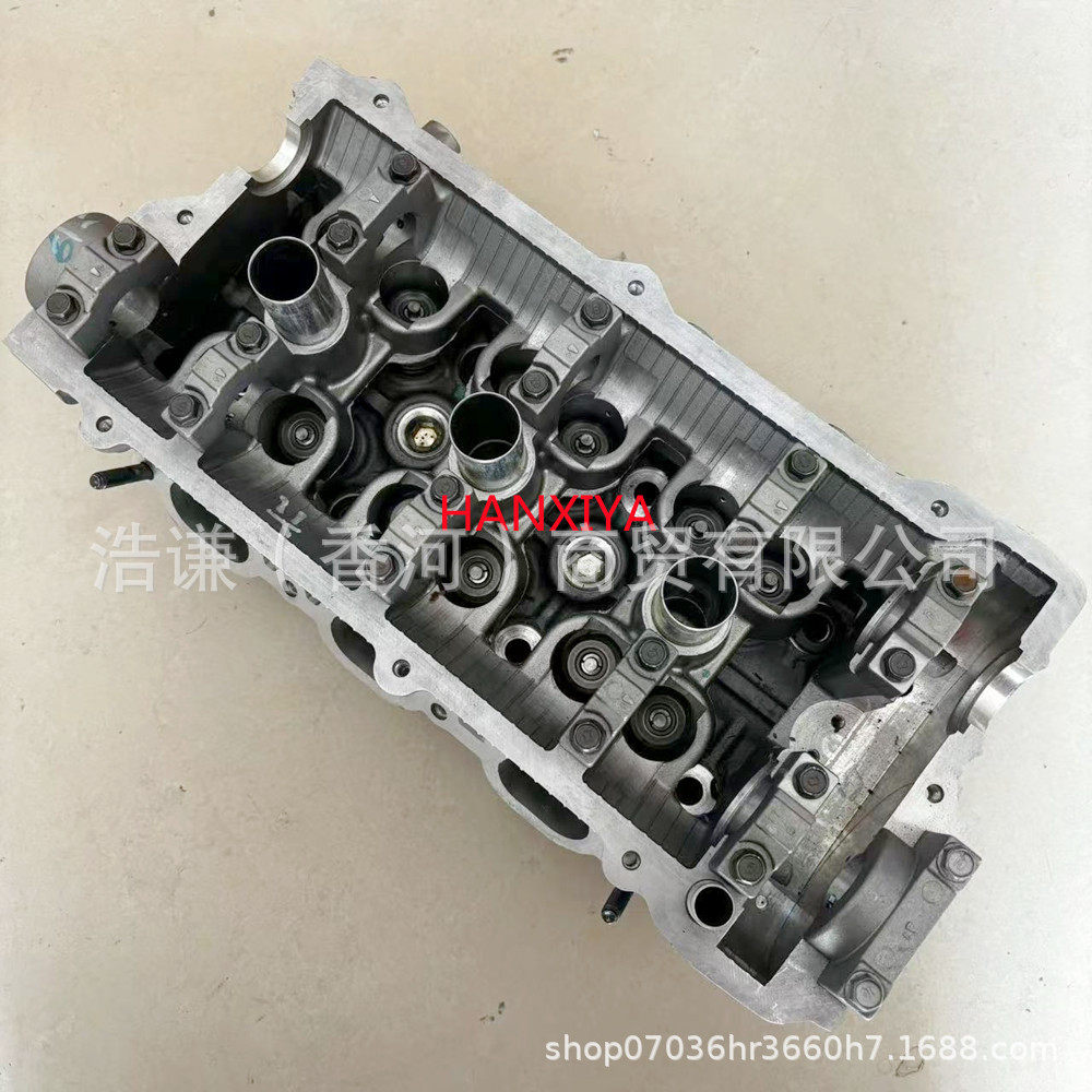 适用于圣达菲狮跑途胜2.7发动机缸盖2210037A20