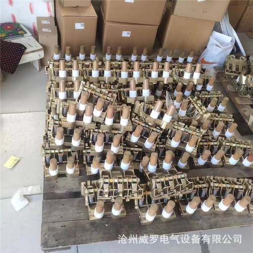 永济800KW直流电头机刷架T90碳0田BOP磕机刷握油154T电动轮工业炭