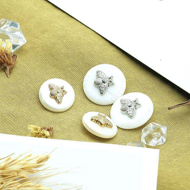 厂家直销树脂FLT拼金属纽圆扣现货金属树脂扣子形大衫衣针织扣,纺织面料/辅料/配套,服装纽扣,淘宝优惠券,粉丝福利购,淘宝优惠卷