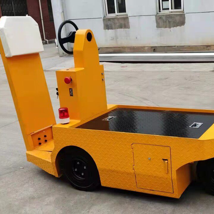 湖南长沙电动三吨牵引车-拖物料小车的牵引车头