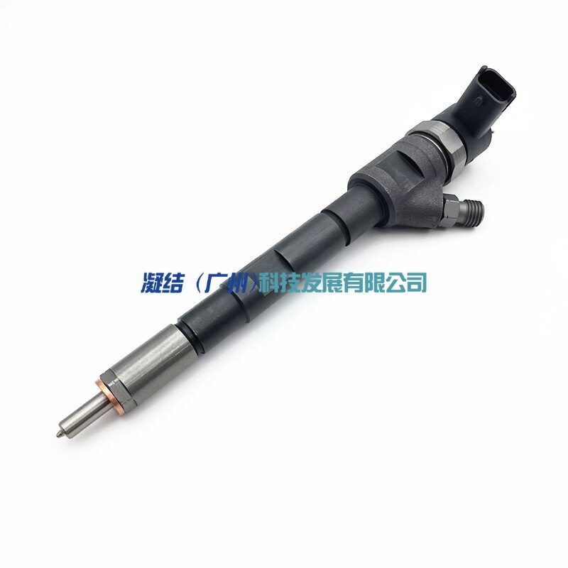 于现代IX35I40发动机D4FD喷油器09864352790445110411