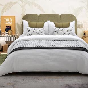 格调样板房床上用品高端软装项目布艺绿色抱枕黑白搭巾