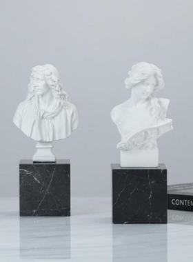 代简雕塑人树脂摆件客物厅书ISD房书柜现样板间米兰时尚轻装饰约