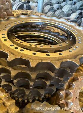 挖掘PC300动齿机驱动马达驱支重轮RPU履总带成