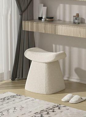 凳子家用现代简约白色欧式家居梳妆凳仙女女生轻奢卧室智高圆