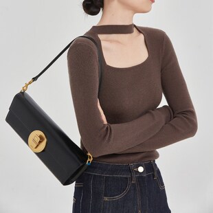 挂颈针织打底衫女秋冬高级感脖子镂空内搭毛衣2023新款带围脖上衣