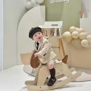 高级感周岁礼服男宝宝小西装短裤套装英伦风米色生日宴会抓周西服